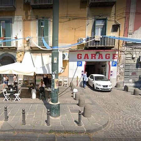 Diletto A Napoli Acomodação com café da manhã Exterior foto