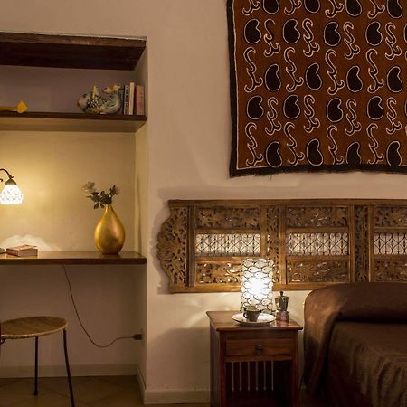 Diletto A Napoli Acomodação com café da manhã Exterior foto