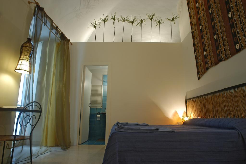 Diletto A Napoli Acomodação com café da manhã Quarto foto