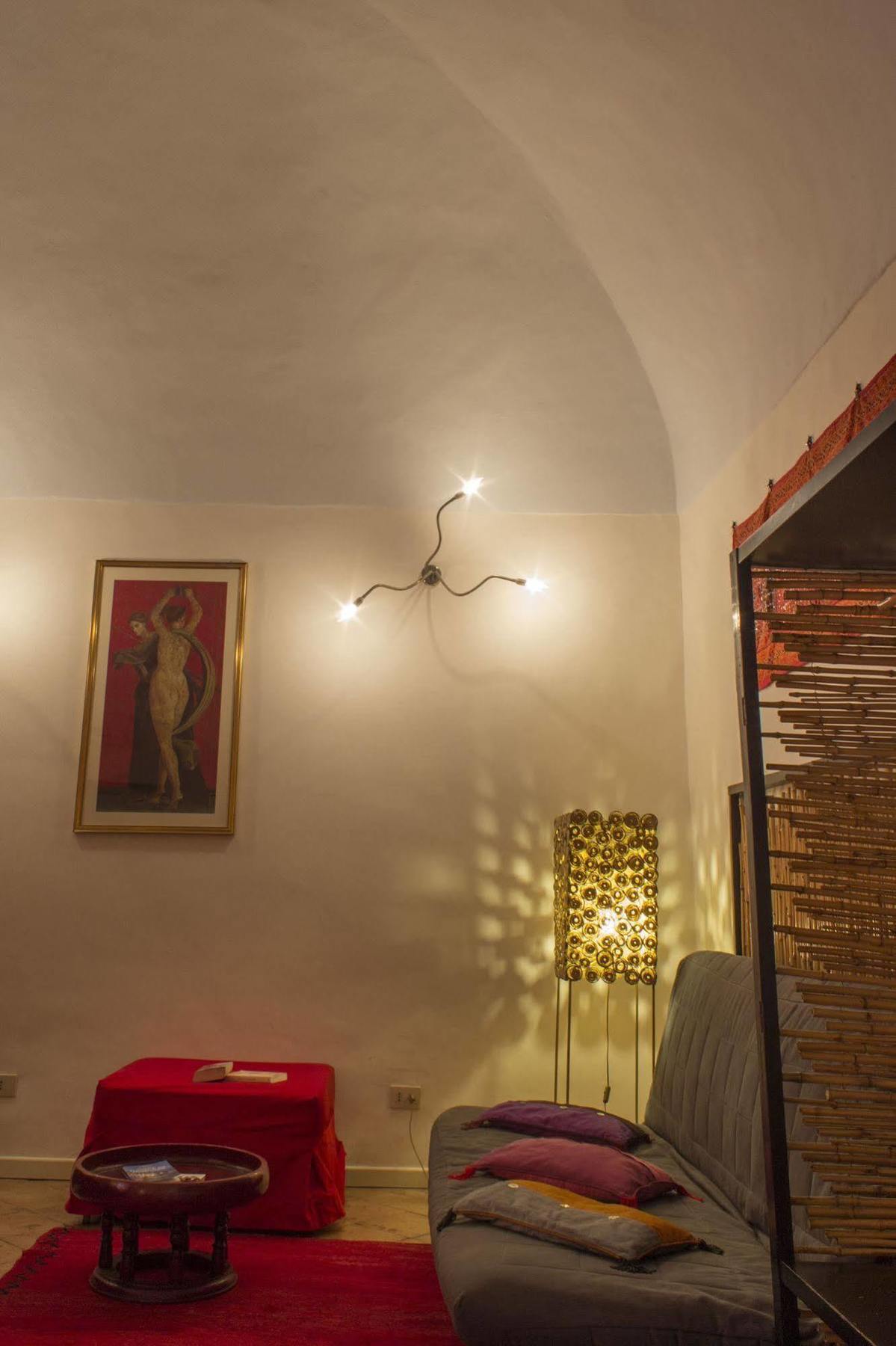 Diletto A Napoli Acomodação com café da manhã Exterior foto